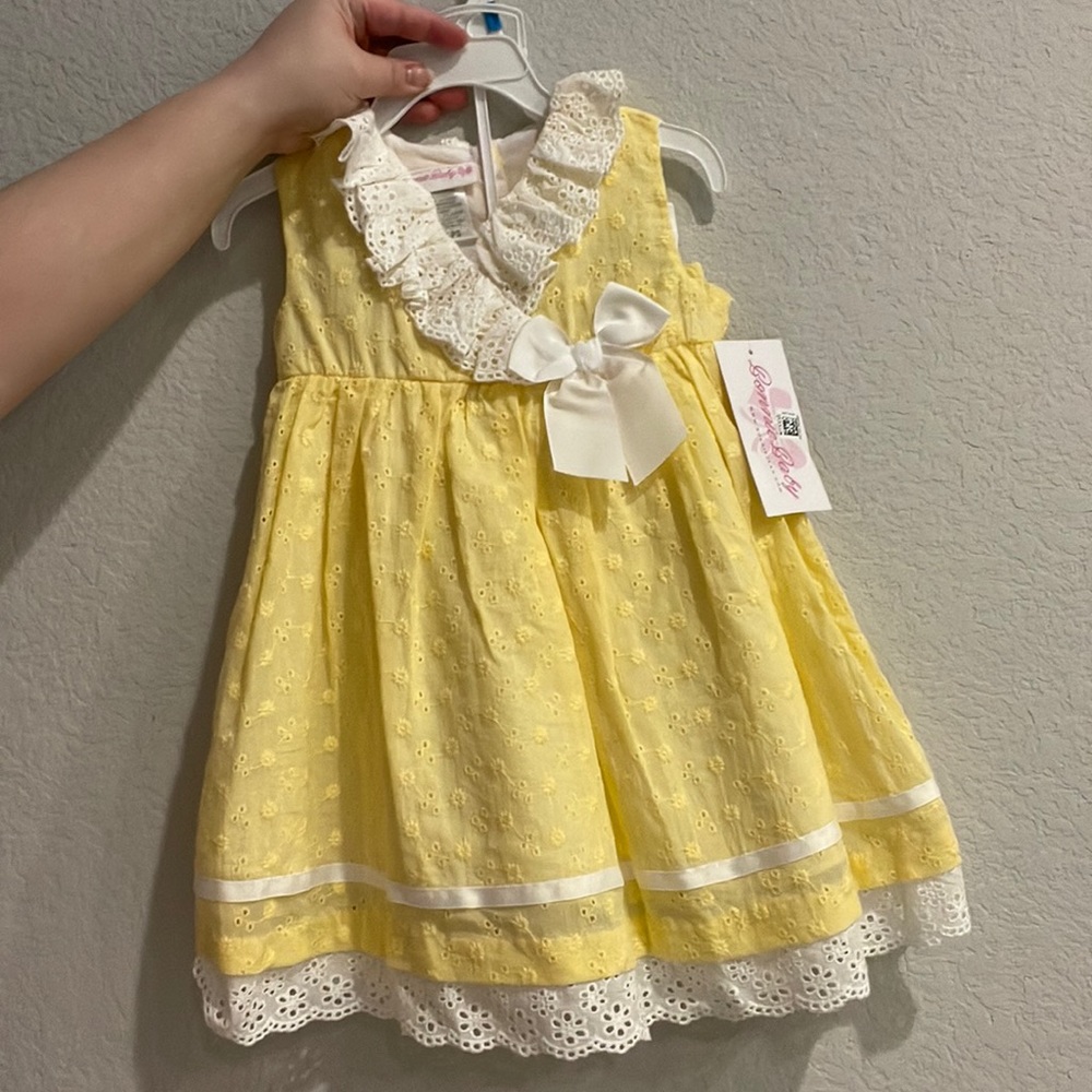 Cute never been worn 24m dress